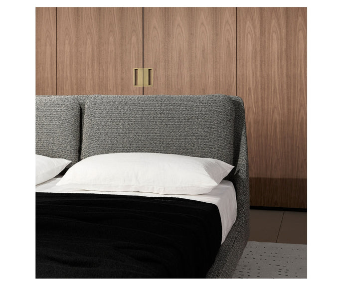 High end Makura Bed by Porro Casa Design