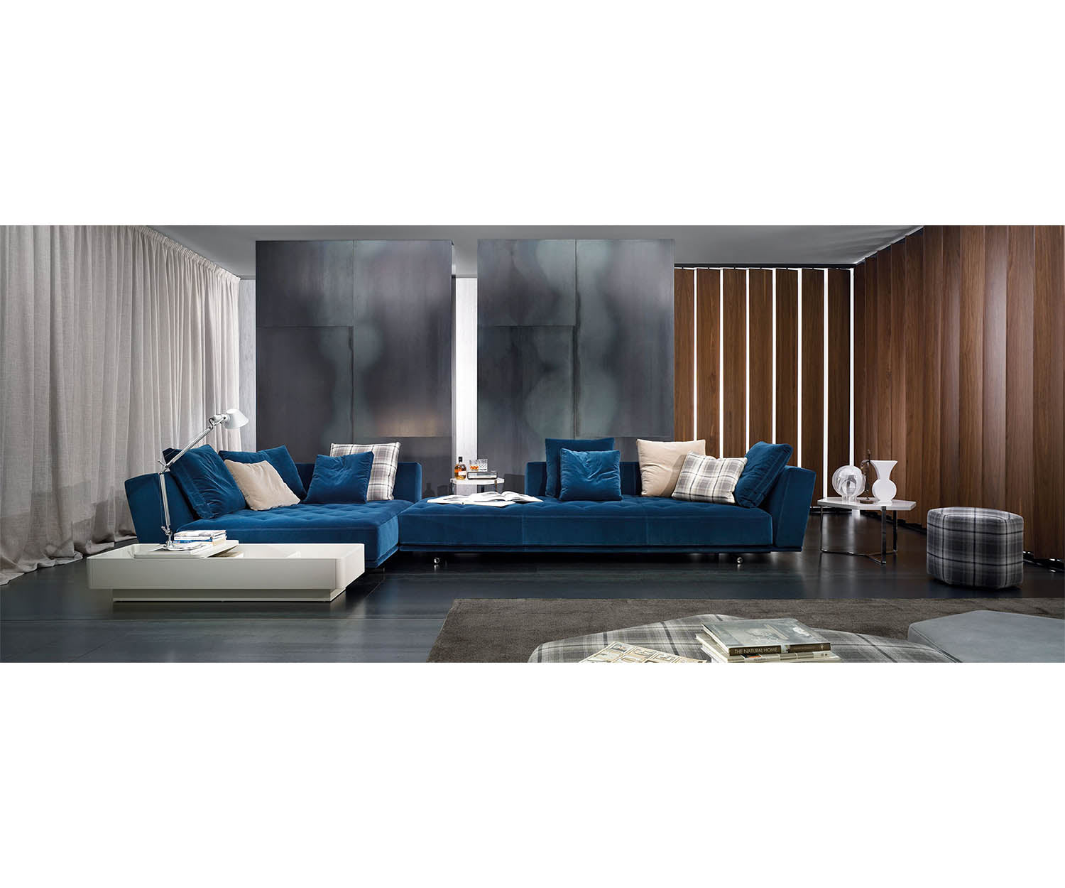 High end Mandalay Sectional Sofa by CasaDesús Casa Design