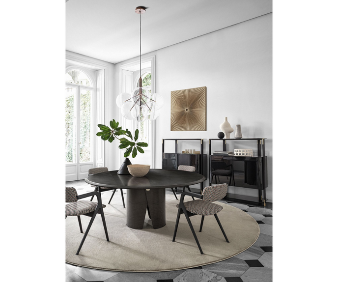 Manto Dining Table