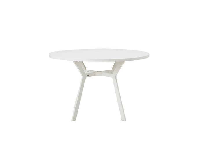 High end Ocean Round Dining Table by Ethimo Casa Design