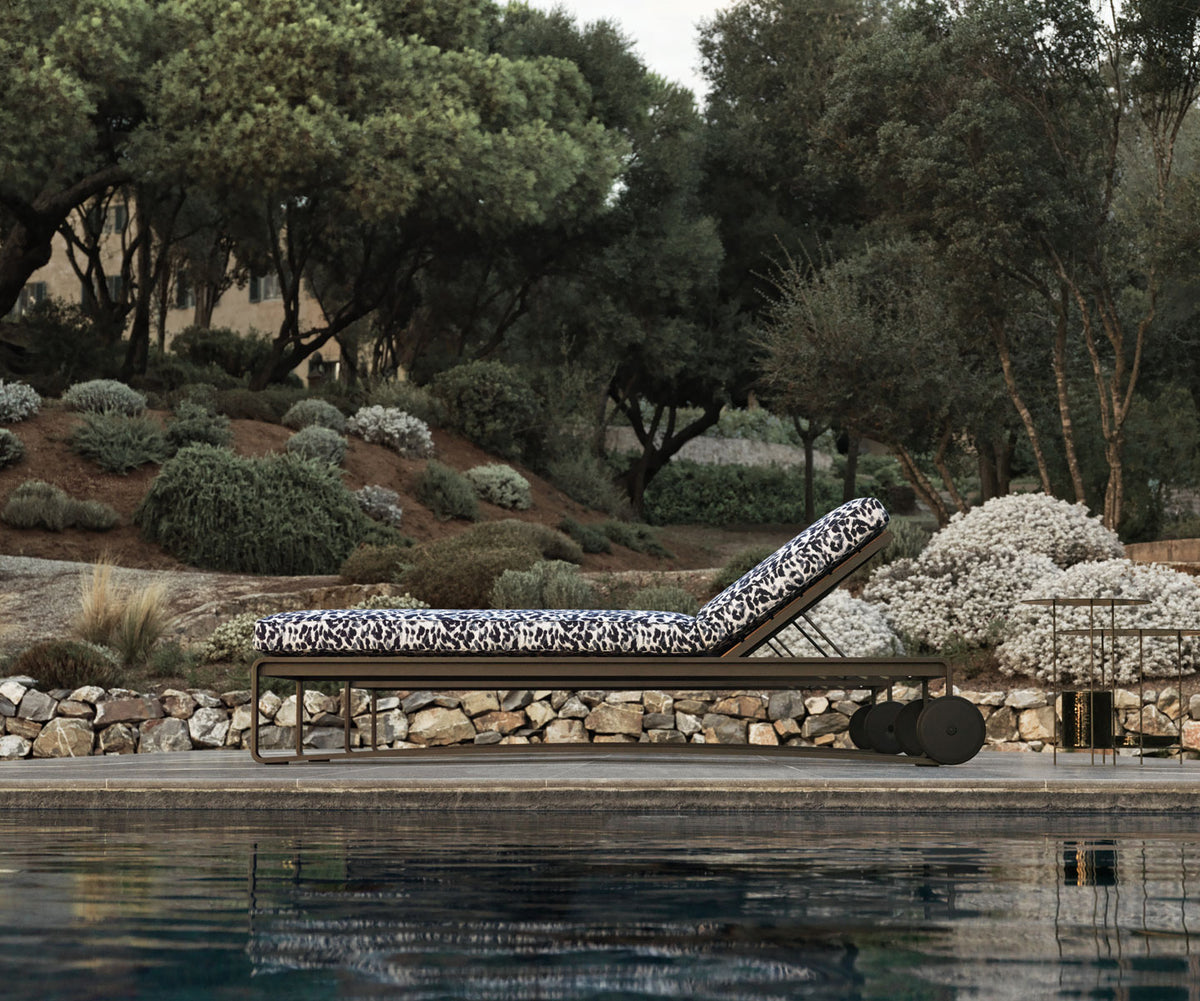 Guell Chaise Lounge | Molteni&amp;C