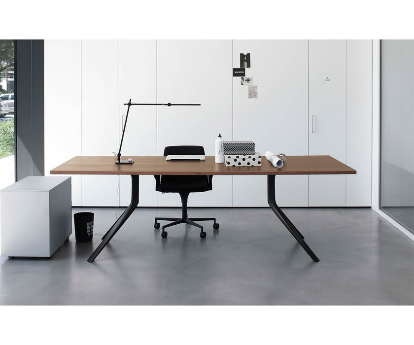High end Oops I Did It Again Dining Table by Kristalia Casa Design