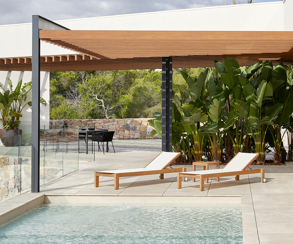 High end Bay Chaise Lounge by Point 1920 Casa Design