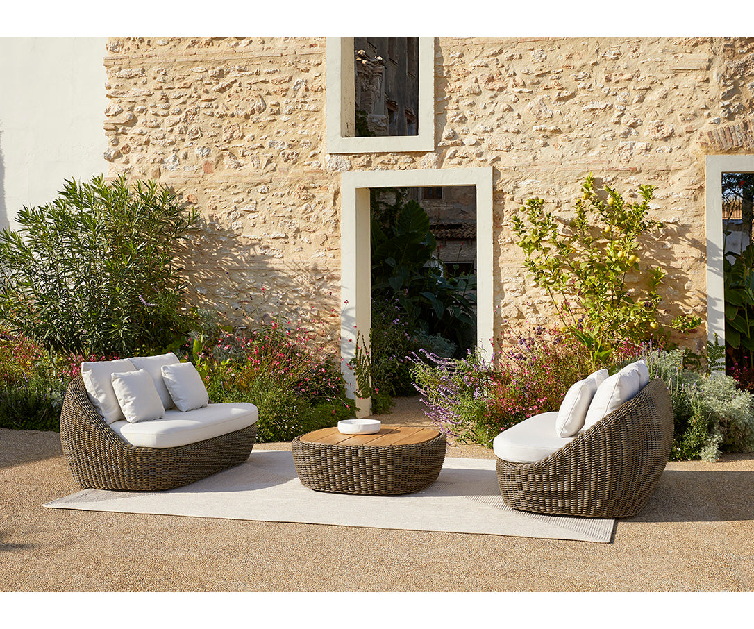 Heritage Curved 2 Seater Sofa I Point 1920