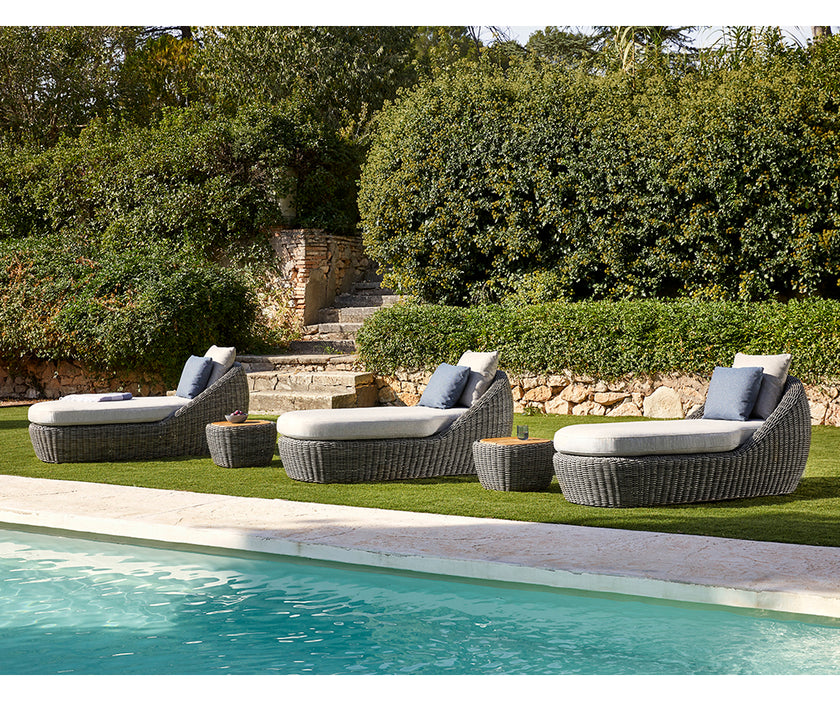 Heritage Curved Chaise Lounge I Point 1920 