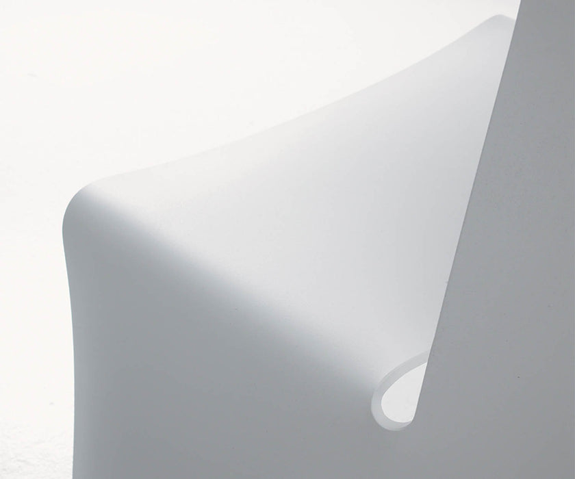 High end Picnik Table by Extremis Casa Design