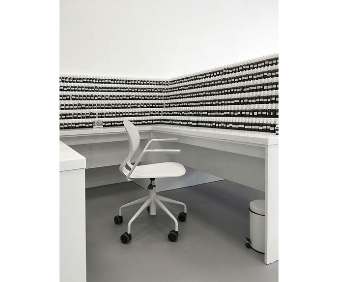 Pikaia with Castors Chair Kristalia