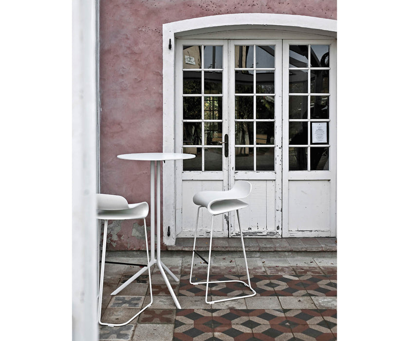 High end Poule Bar Table by Kristalia Casa Design
