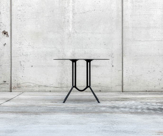 High end Poule Dining Table by Kristalia Casa Design