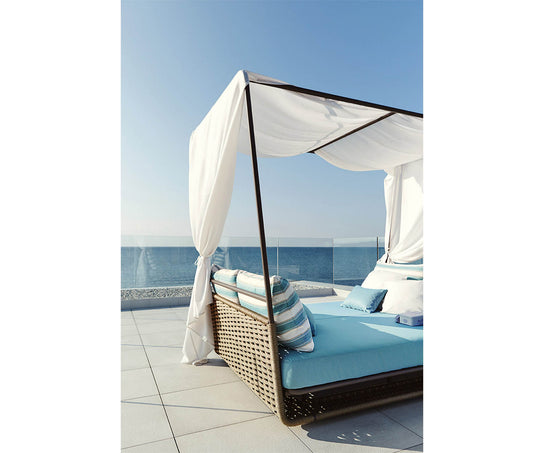 High end Portofino ART. 9767 Daybed by Roberti Rattan Casa Design