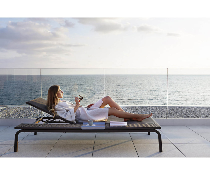 High end Portofino ART. 9749 Sunbed by Roberti Rattan Casa Design