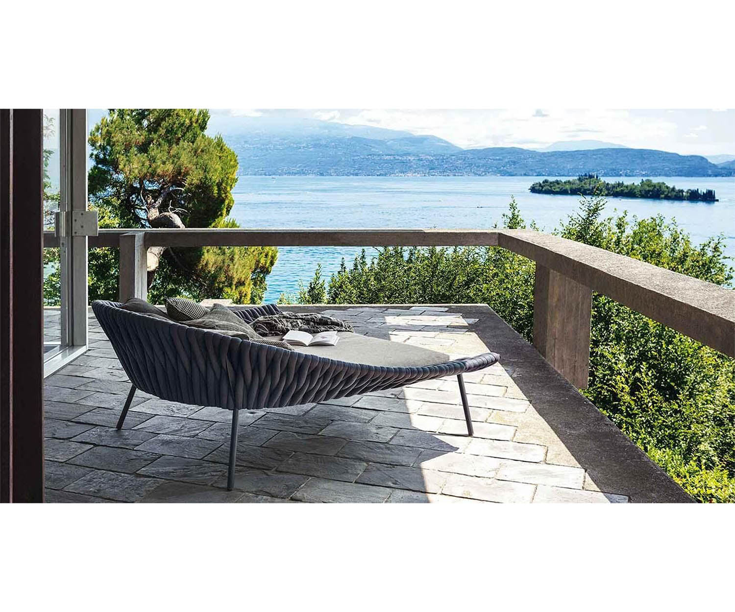 Arena 001 Daybed Roda