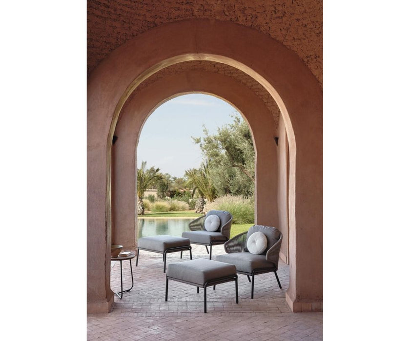 Radius Footstool Manutti