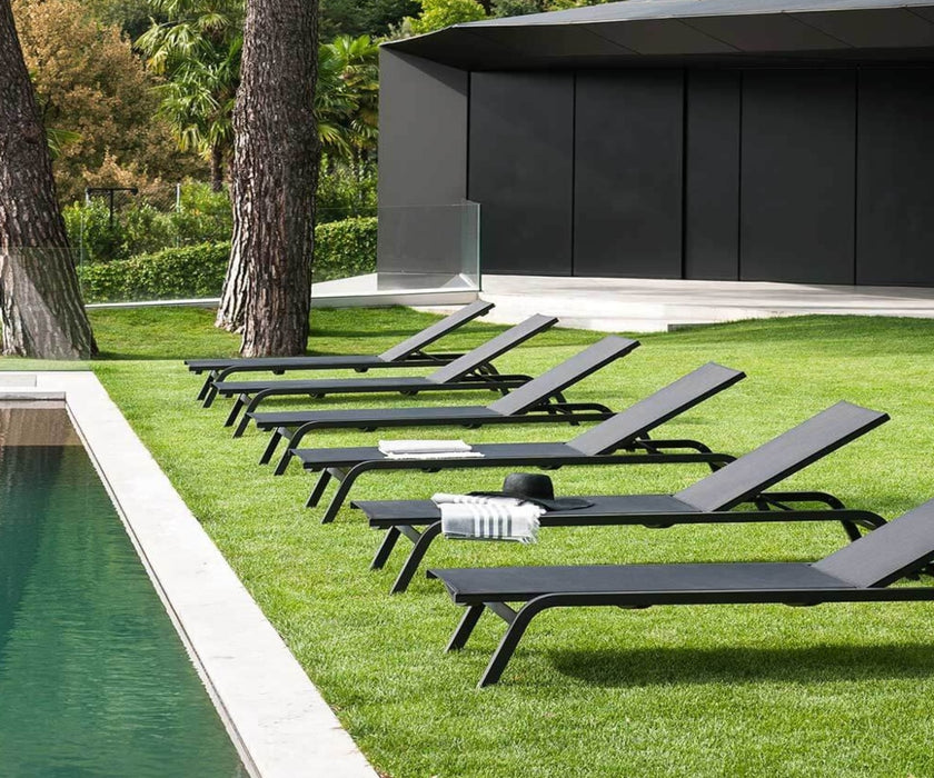 Surfer Sunbed | Roda