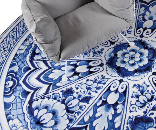 Delft Blue Plate Rug Moooi