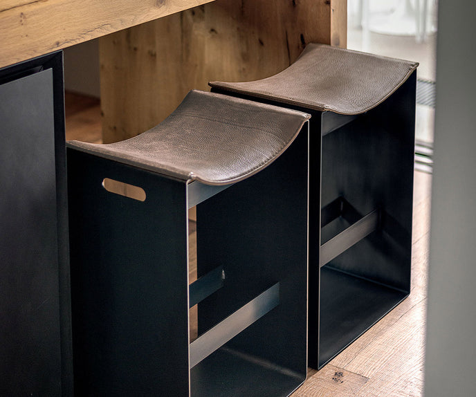 Barney Small Stool I Riva 1920
