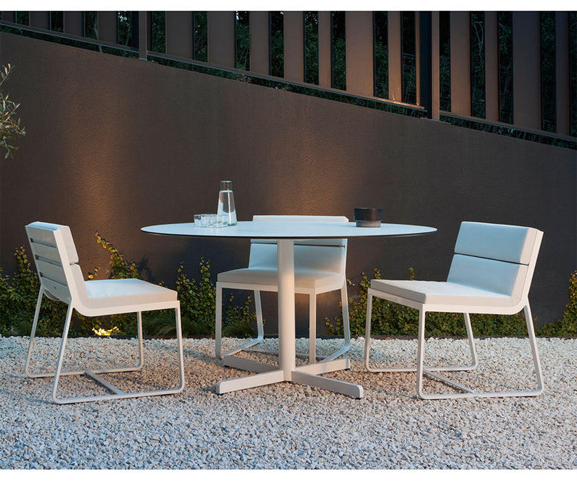 High end Sit Dining Table by Bivaq Casa Design