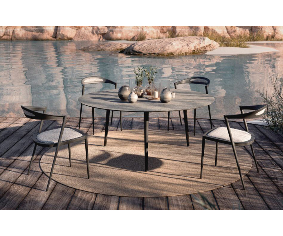 Styletto Round Low Dining Table | Royal Botania