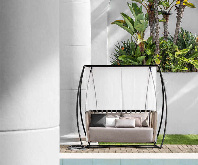 High end Swing Porch Sofa by Ethimo Casa Design