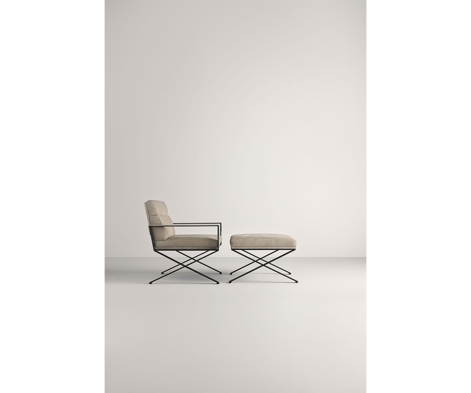 High end Sahrai L Lounge Armchair by Frag Casa Design