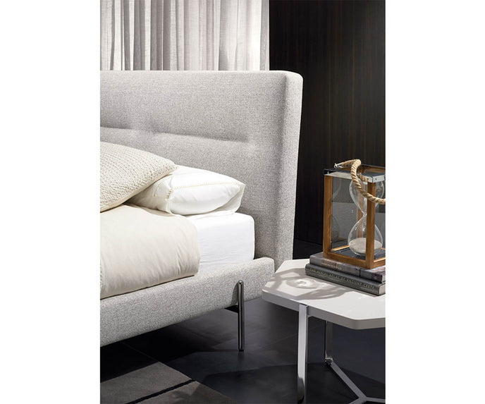 High end Sidney Bed by CasaDesús Casa Design