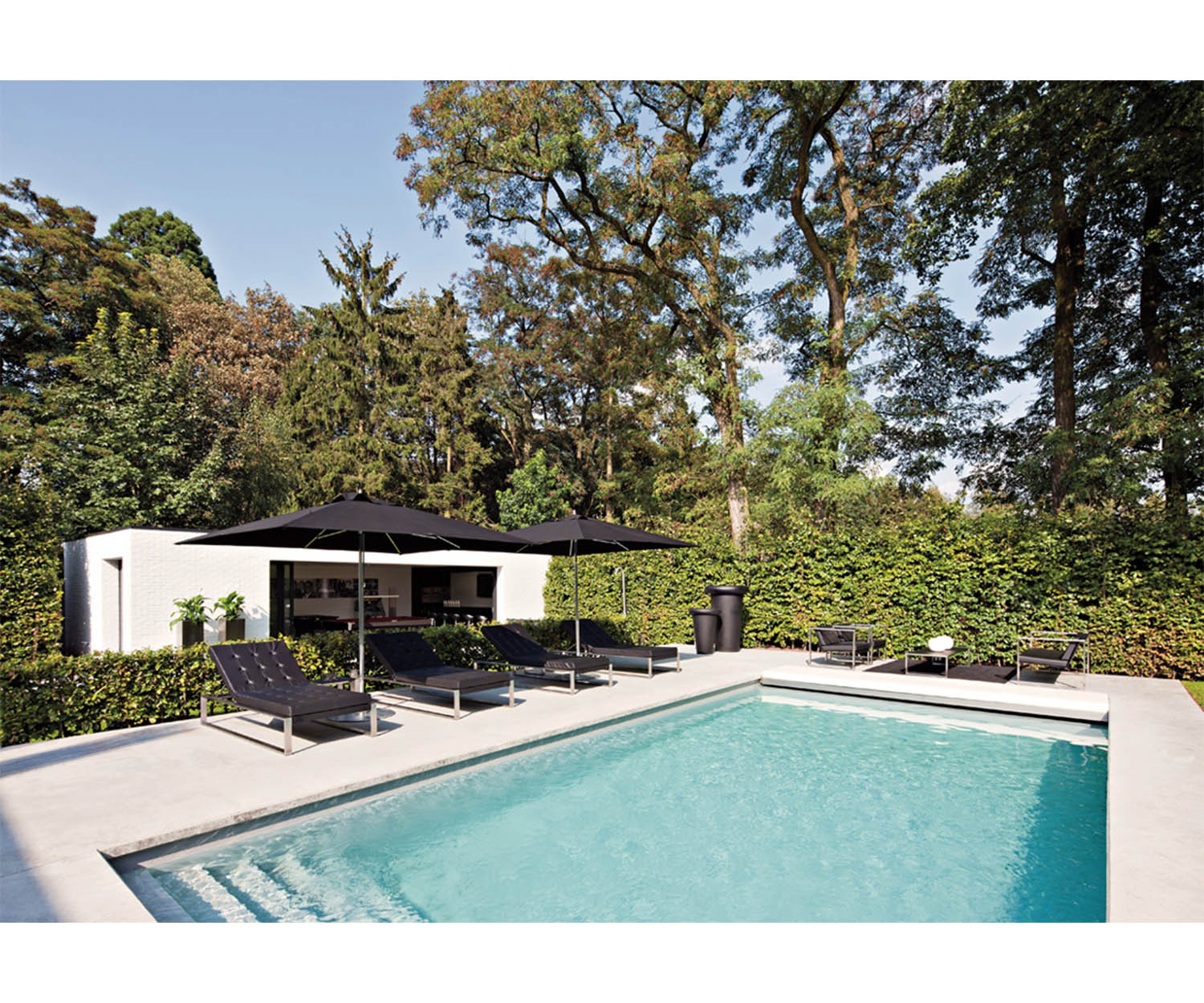 High end Siesta Lounge Twin by Fueradentro Casa Design