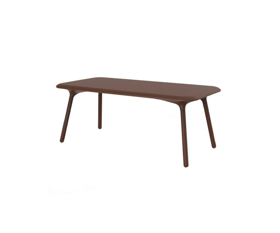 High end Sloo Dining Table by Vondom Casa Design