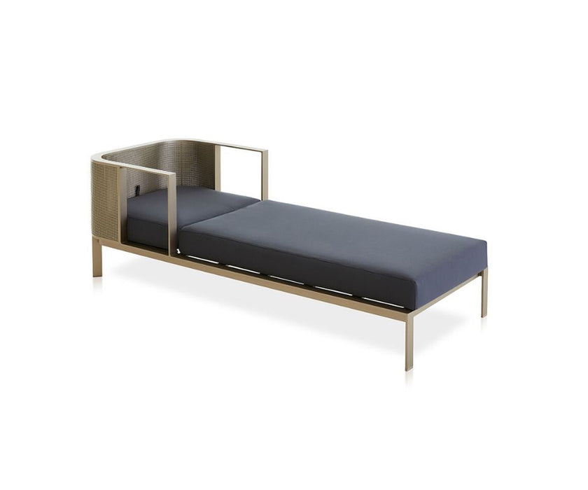High end Solanas Chaise Longue by Gandia Blasco Casa Design