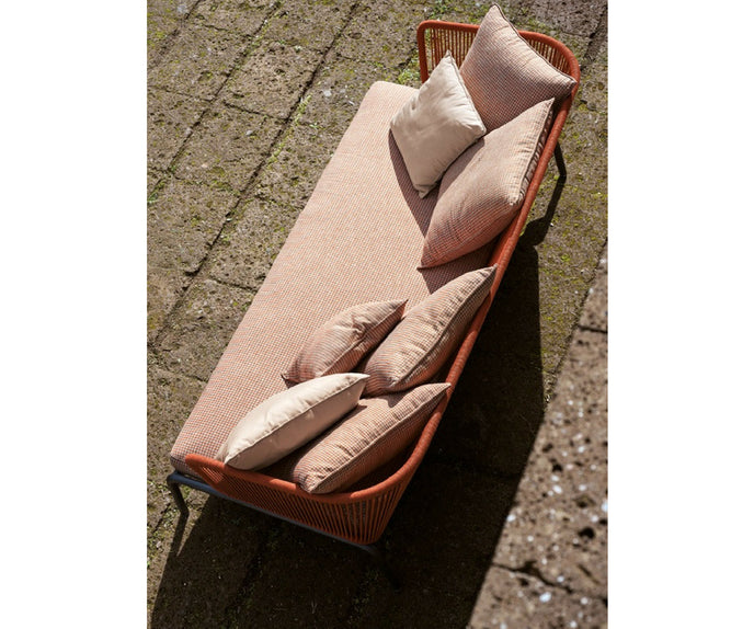 Spool 002 Sofa Roda