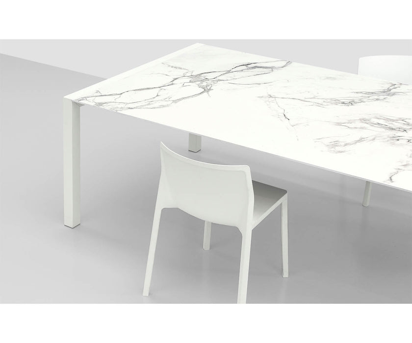 High end Sushi Dining Table by Kristalia Casa Design