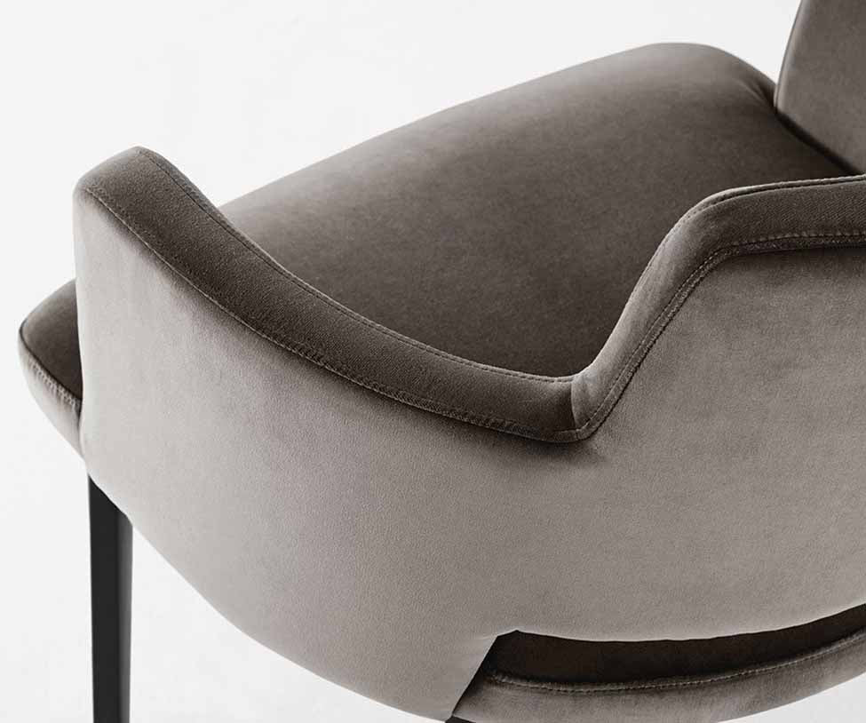 Thea Queen Armchair | Gallotti&Radice