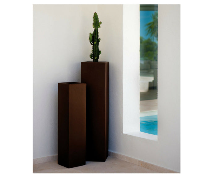 High end Square Tower Planter by Vondom Casa Design