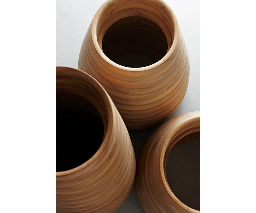 High end Tuber Planter by Indigenus Casa Design