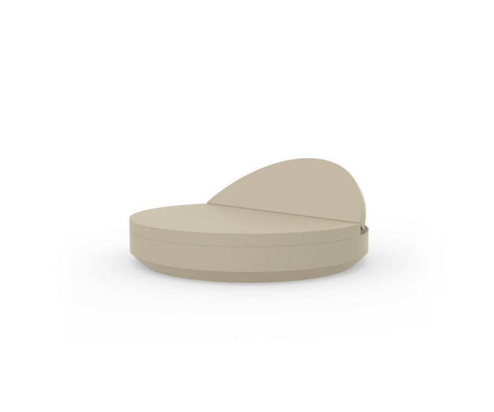 High end Ulm Daybed Reclining Backrest by Vondom Casa Design