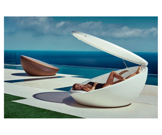 High end Ulm Daybed With Parasol by Vondom Casa Design