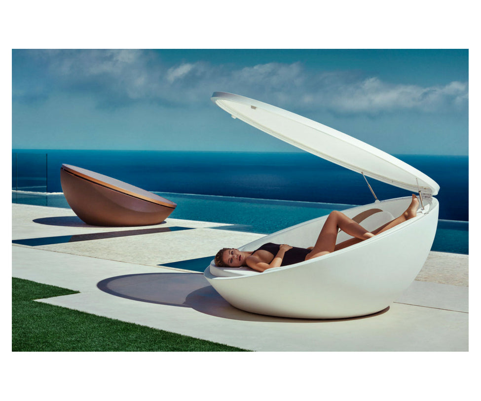 High end Ulm Daybed With Parasol by Vondom Casa Design