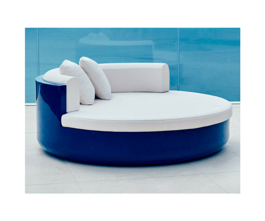High end Ulm Daybed Fixed Backrest by Vondom Casa Design