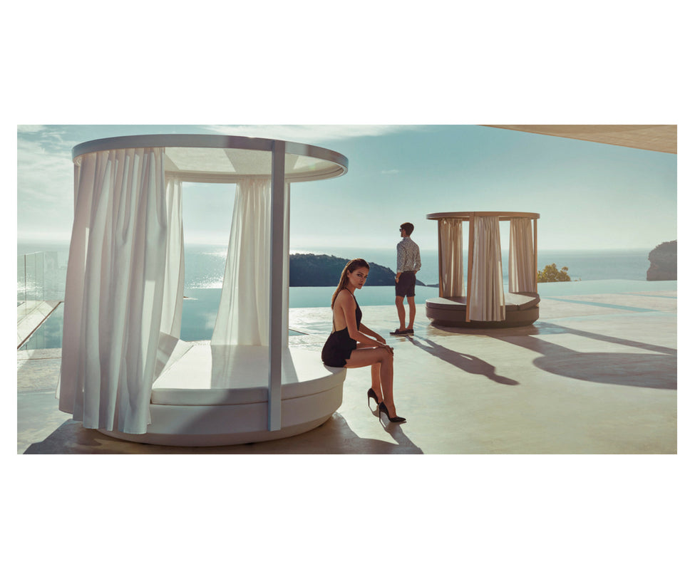 High end Vela Daybed Reclining by Vondom Casa Design