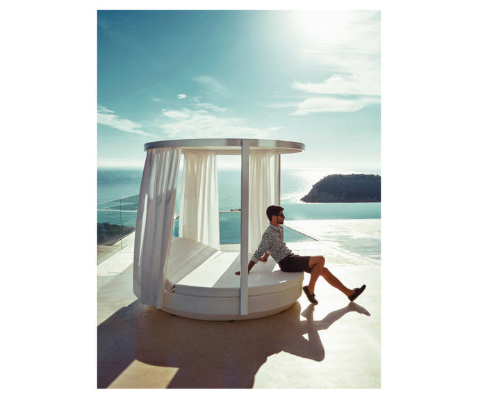 High end Vela Round Canopy by Vondom Casa Design
