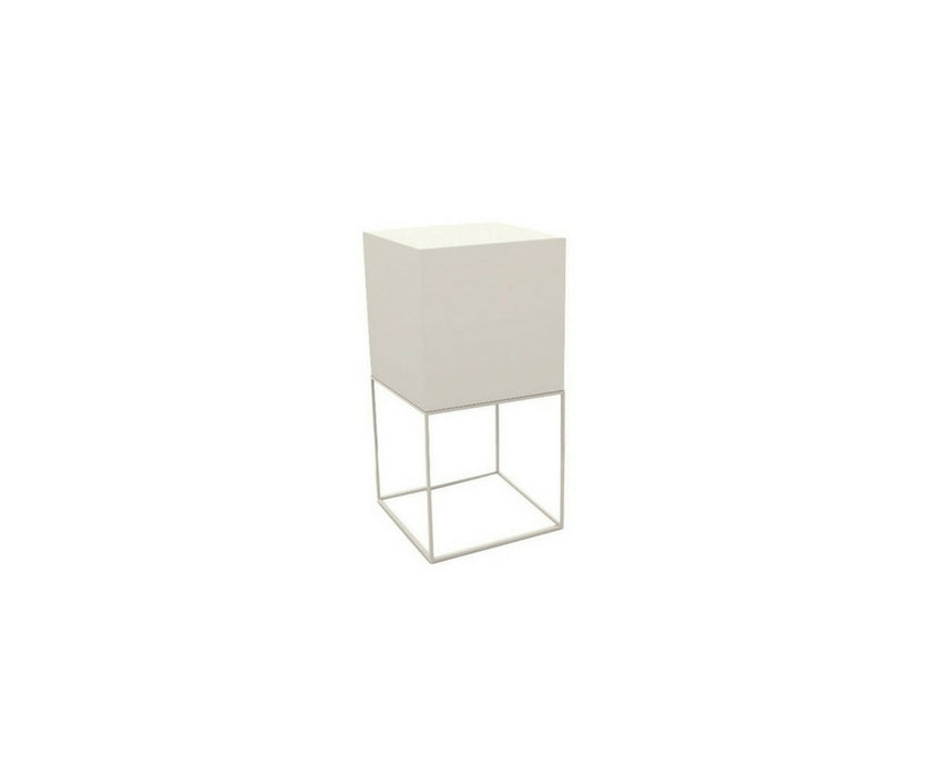 High end Vela Cube Lamp by Vondom Casa Design