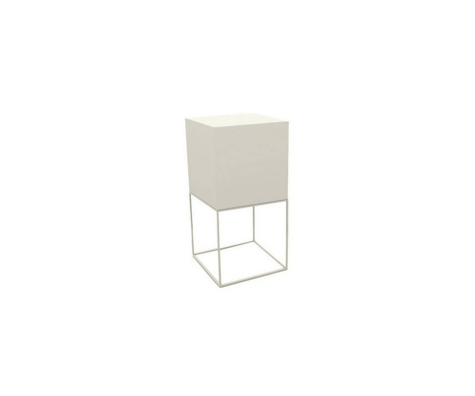 High end Vela Cube Lamp by Vondom Casa Design