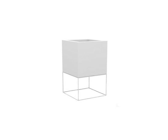 High end Vela Cube Planter by Vondom Casa Design