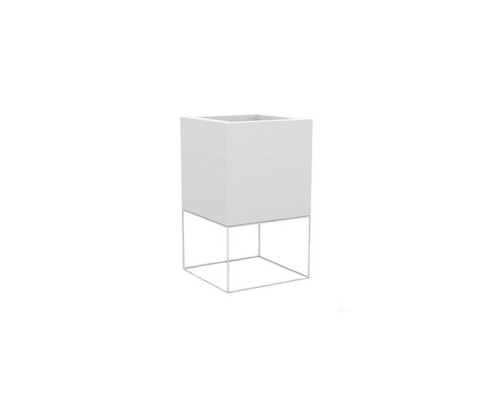 High end Vela Cube Planter by Vondom Casa Design