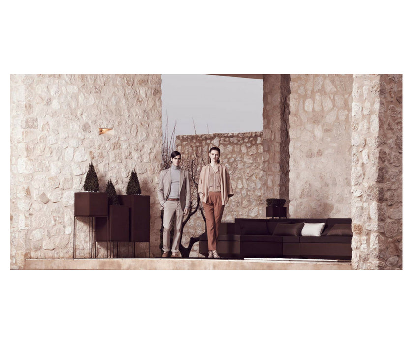 High end Vela High Cube Planter by Vondom Casa Design