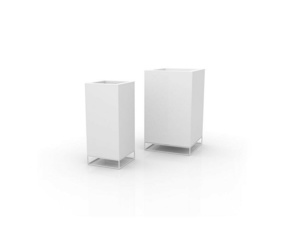 High end Vela High Cube Planter by Vondom Casa Design