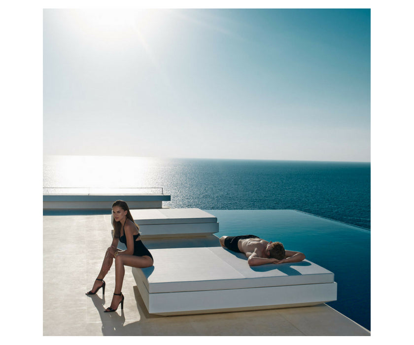 High end Vela Basic Square Daybed by Vondom Casa Design