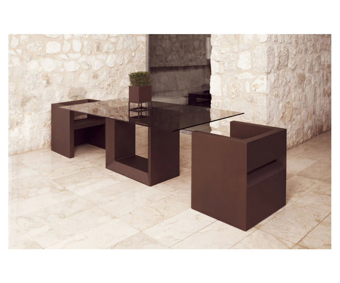 High end Vela Dining Table by Vondom Casa Design
