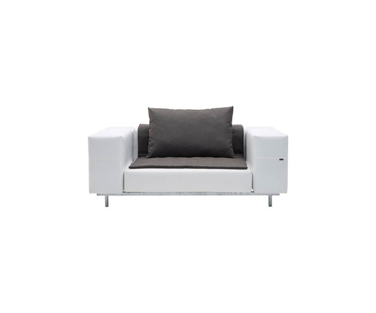 High end Walrus Club 110 Armchair by Extremis Casa Design