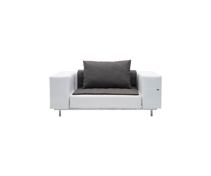 High end Walrus Club 110 Armchair by Extremis Casa Design