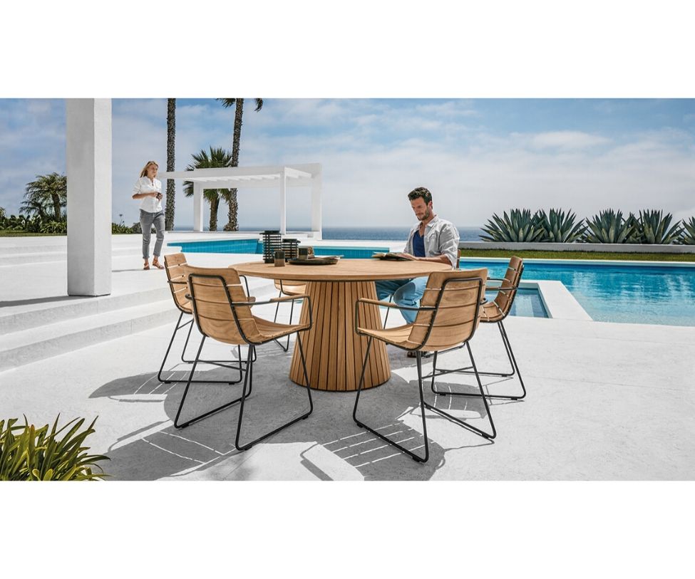 Whirl Round Table Gloster